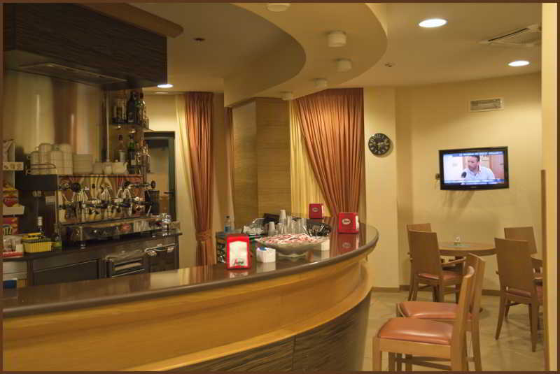 City Hotel 카소리아 외부 사진