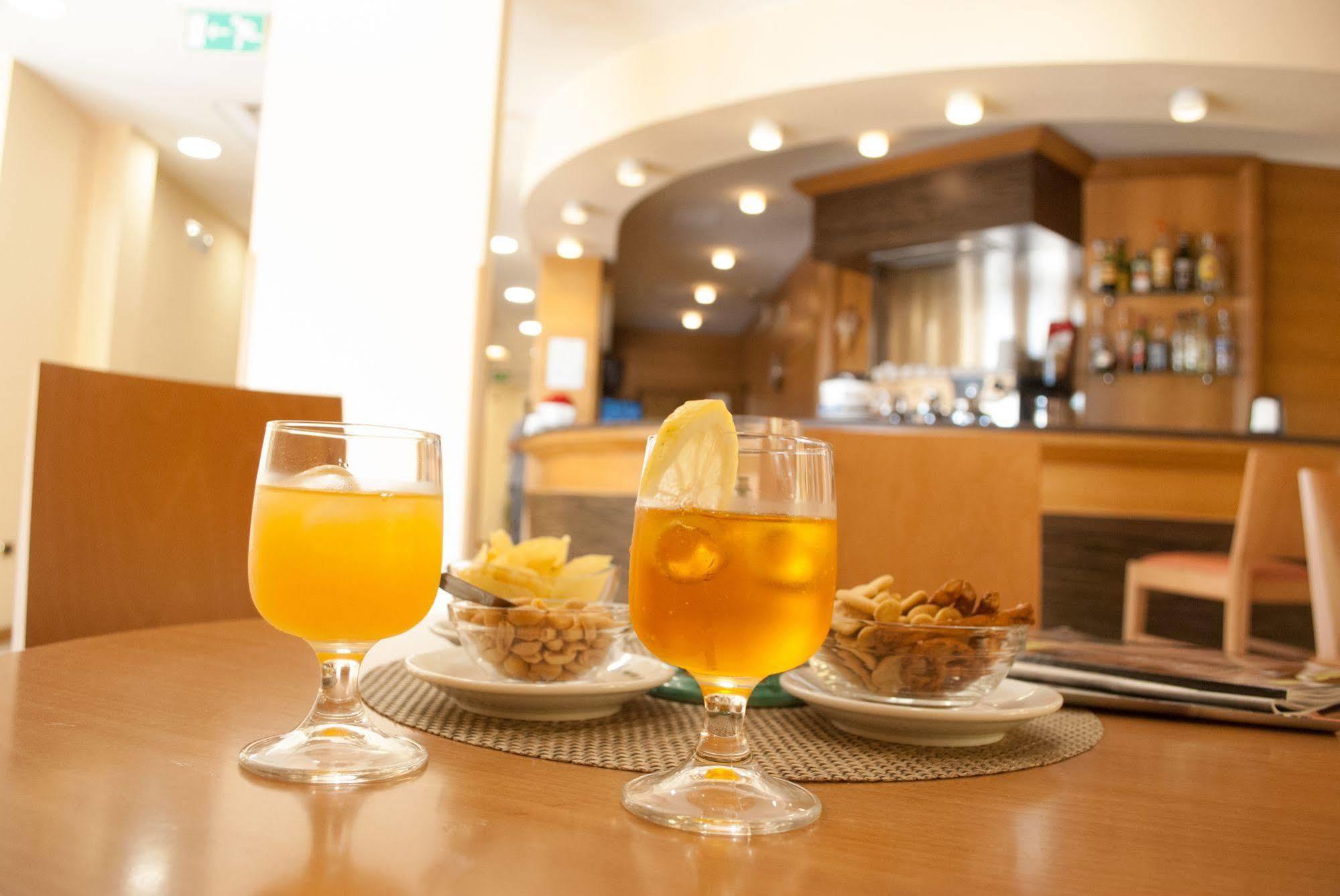 City Hotel 카소리아 외부 사진