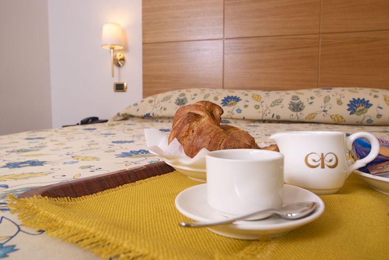 City Hotel 카소리아 외부 사진